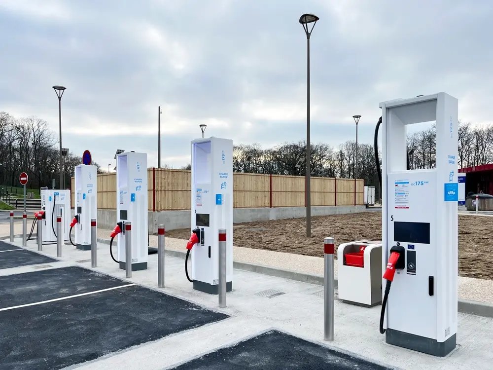 Bornes de recharge TIRUERT IRVE - Greenea
